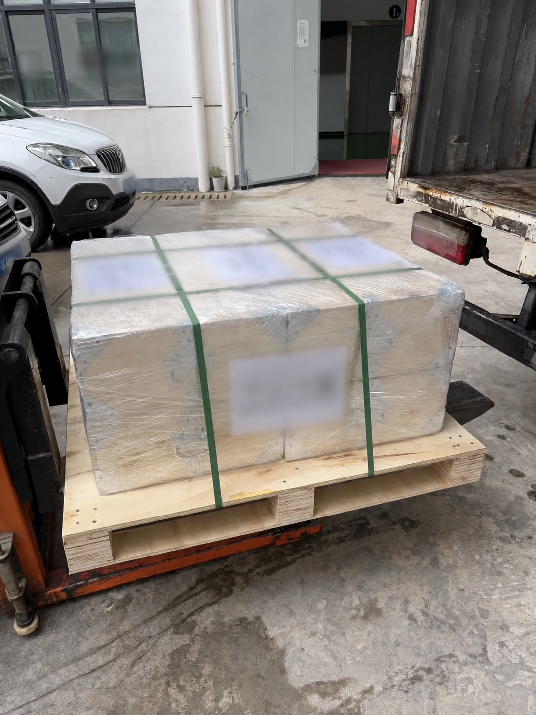 Anonymized palletized carton shipment for a completed DDP sea freight case to Metro Manila